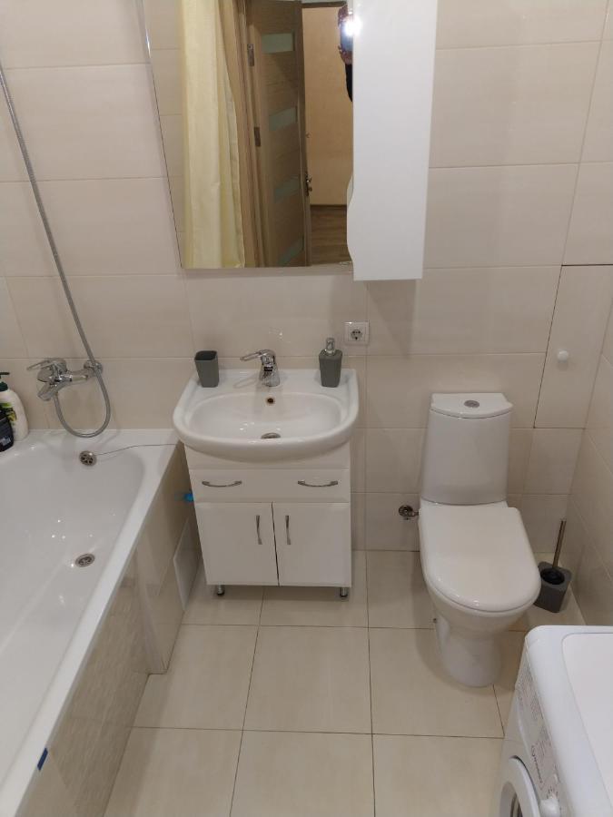 Однокімнатна Квартира В Новобудові По Мельника Ρίβνε Εξωτερικό φωτογραφία